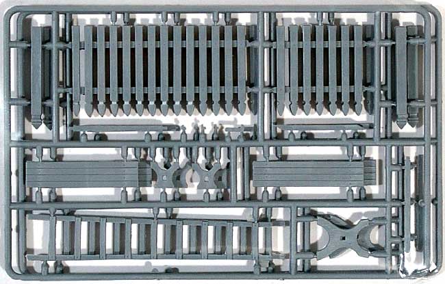 村のアクセサリー (フェンス・ベンチ・はしご) プラモデル (ミニアート 1/35 ビルディング＆アクセサリー シリーズ No.35539) 商品画像_1