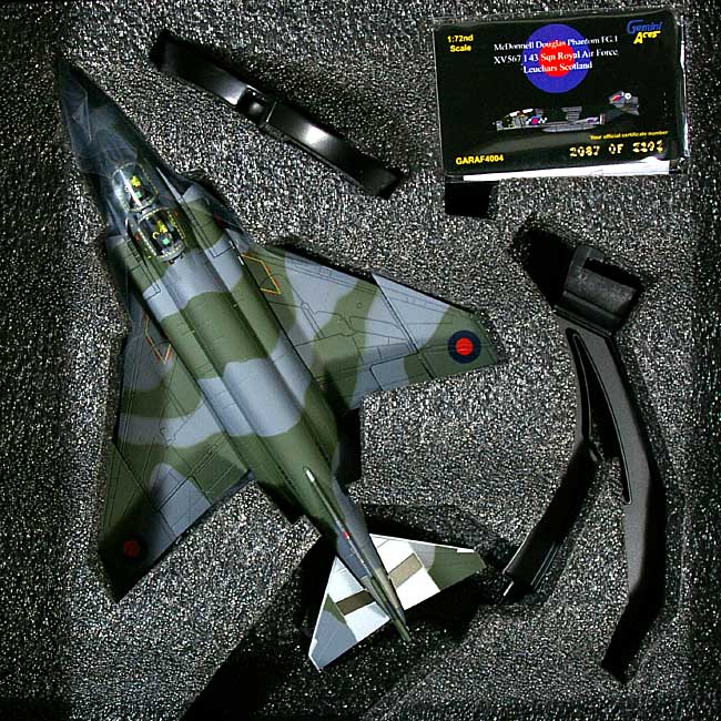 F-4K (ファントム FG.1) イギリス空軍 ブリュッゲン基地 XV567 完成品 (ジェミニ ジェット 1/72 ジェミニ エース シリーズ No.GARAF4004) 商品画像_1