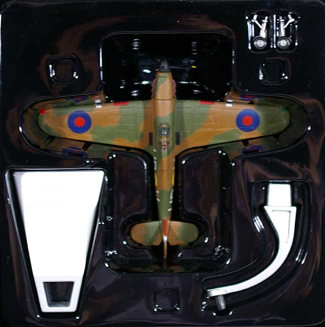 ホーカー ハリケーン Mk.1 第605航空隊 R4118 1940年 完成品 (コーギー THE AVIATION ARCHIVE No.AA32020) 商品画像_1