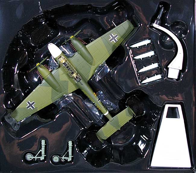 メッサーシュミット Bｆ110C-1 第26駆逐航空団 ホルスト・ヴェッセル (1940年9月) 完成品 (コーギー THE AVIATION ARCHIVE No.AA38505) 商品画像_2