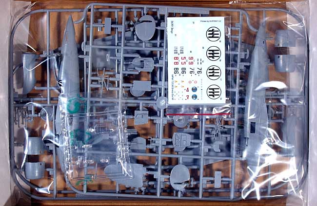 ブレダ Ba.88B リンチェ 双発攻撃機 プラモデル (MPM 1/72 エアクラフト プラモデル No.72538) 商品画像_1