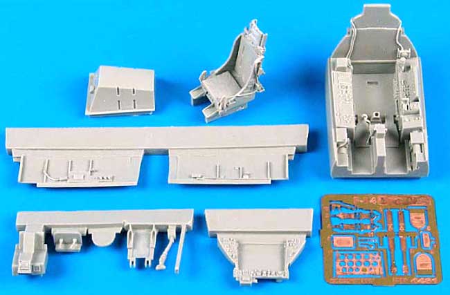 F-84F サンダーストリーク コクピット レジン (アイリス 1/48 航空機アクセサリー No.4461) 商品画像_1