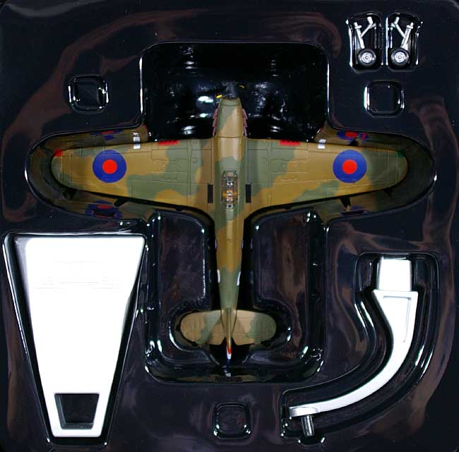 ホーカー ハリケーン Mk.1 イギリス空軍 第73航空隊 E.J. Cobber Kain Rouvres フランス 1940年春 完成品 (コーギー THE AVIATION ARCHIVE No.AA32019) 商品画像_1