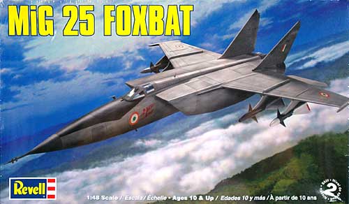 MiG-25 フォックスバット プラモデル (レベル 1/48 飛行機モデル No.05860) 商品画像