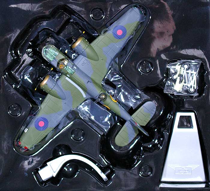 ブリストル ブレニム Mk.4 イギリス・コースタルコマンド 1941年秋 完成品 (コーギー THE AVIATION ARCHIVE No.AA38405) 商品画像_1