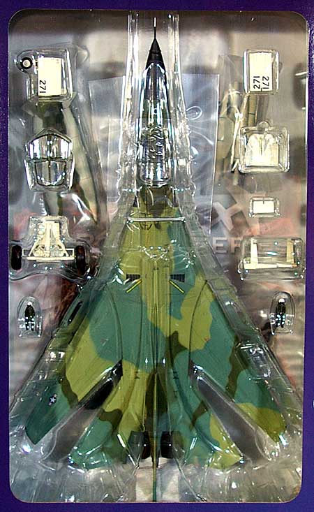 FB-111A アードバーク ニューハンプシャー・スペシャル 完成品 (ホビーマスター 1/72 エアパワー シリーズ （ジェット） No.HA3006) 商品画像_1