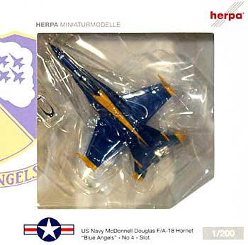 F/A-18C ホーネット ブルーエンジェルス No.4 SLOT 完成品 (ヘルパ herpa Wings （ヘルパ ウイングス） No.554312) 商品画像