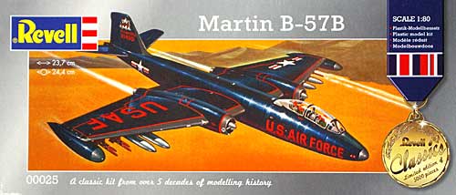 マーチン B-57B キャンベラ 爆撃機 プラモデル (レベル レベルクラシックス No.00025) 商品画像