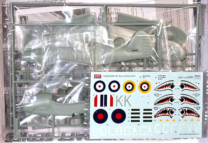 トマホーク Mk.2B アフリカンエース プラモデル (アカデミー 1/48 Scale Aircrafts No.旧12335) 商品画像_1