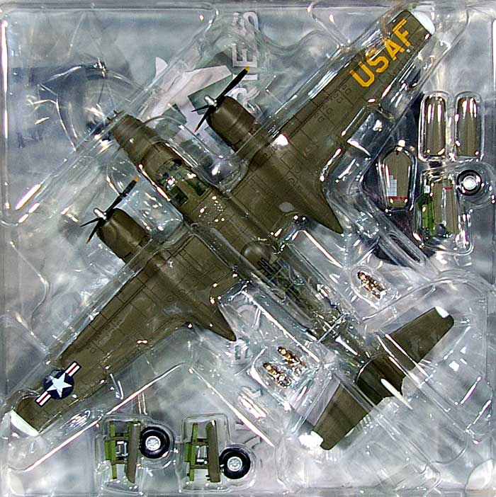 A-26B インベーター ブラウン・ノーズ 完成品 (ホビーマスター 1/72 エアパワー シリーズ （レシプロ） No.HA3203) 商品画像_2