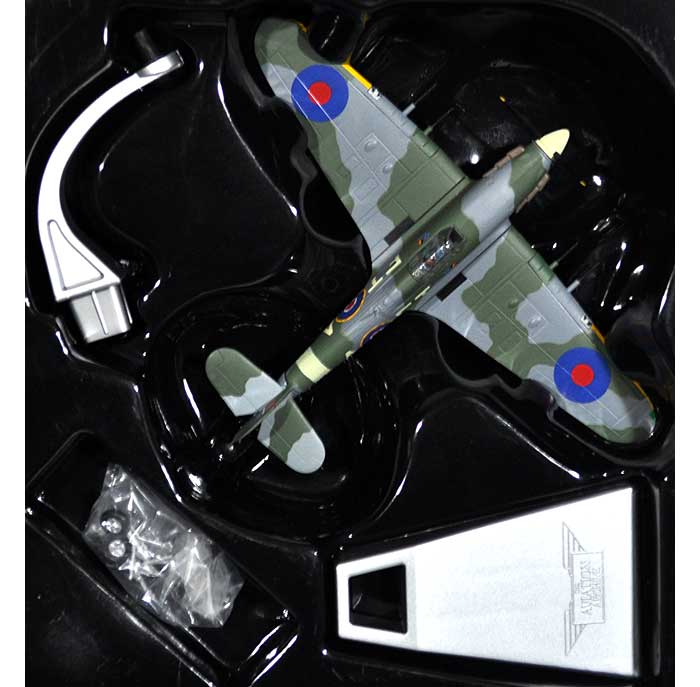 ホーカー ハリケーン Mk.2c 第43航空隊 FT-A アックリントン 1942年 完成品 (コーギー THE AVIATION ARCHIVE No.AA39702A) 商品画像_1