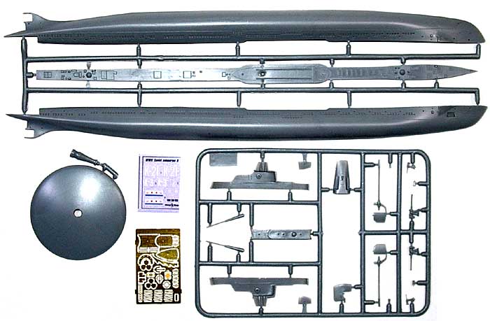 WW2 ロシア K-21 大型潜水艦 プラモデル (AVIS 1/350 艦船モデル No.AVM9301) 商品画像_1