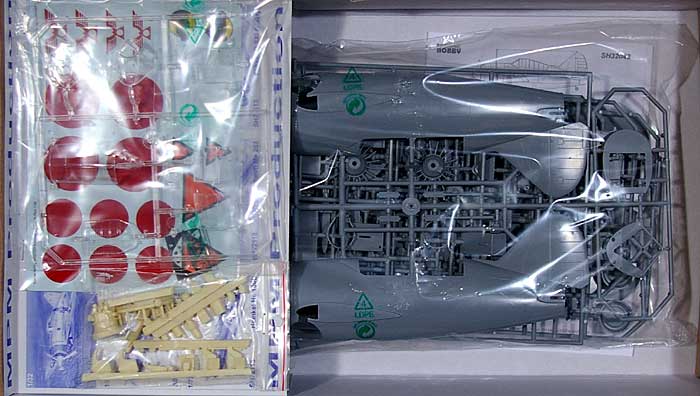 ブリュースタ バッファロー model 339C/D オランダ & 日本軍 プラモデル (スペシャルホビー 1/32 エアクラフト No.32043) 商品画像_1