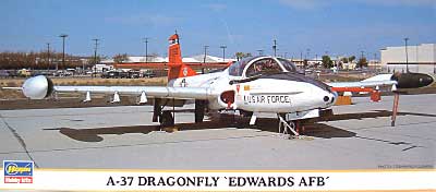 Ａ-37 ドラゴンフライ エドワーズ AFB プラモデル (ハセガワ 1/72 飛行機 限定生産 No.00374) 商品画像
