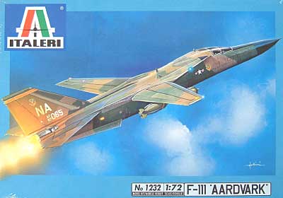F-111A　アードバーク プラモデル (イタレリ 1/72 航空機シリーズ No.1232) 商品画像