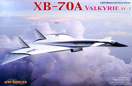 アメリカ空軍 試作爆撃機 XB-70A ヴァルキリー AV-1 プラモデル (サイバーホビー 1/200 Modern Air Power Series No.2015) 商品画像