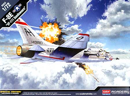 F-8E クルセイダー VF-111 サンダウナーズ プラモデル (アカデミー 1/72 Scale Aircrafts No.12434) 商品画像