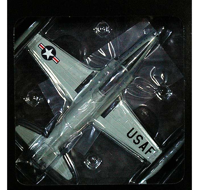 T-33 シューティングスター USAF 318th FIS マッコード空軍基地 #80506 完成品 (ファルコン モデルズ 1/72 Wings of Fame （現用機） No.FA722012) 商品画像_1