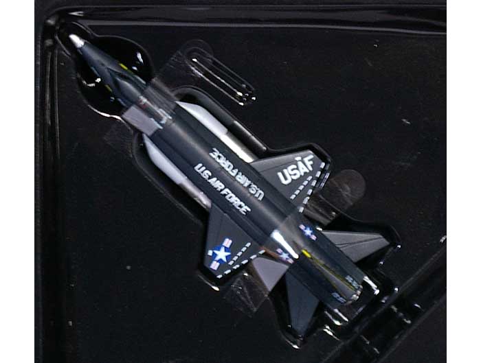 ノースアメリカン X-15A-2 ROLL-OUT 完成品 (ドラゴン 1/144 ウォーバーズシリーズ No.51036) 商品画像_1