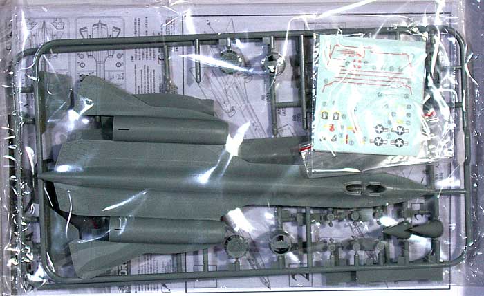 SR-71A ブラックバード プラモデル (ドラゴン 1/144 ウォーバーズ （プラキット） No.4639) 商品画像_1