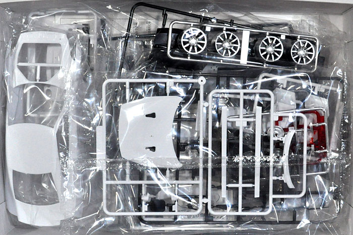 ニッサン GT-R (R35) ピュアエディション 2012モデル エンジン付 プラモデル (アオシマ 1/24 ザ・ベストカーGT No.023) 商品画像_1