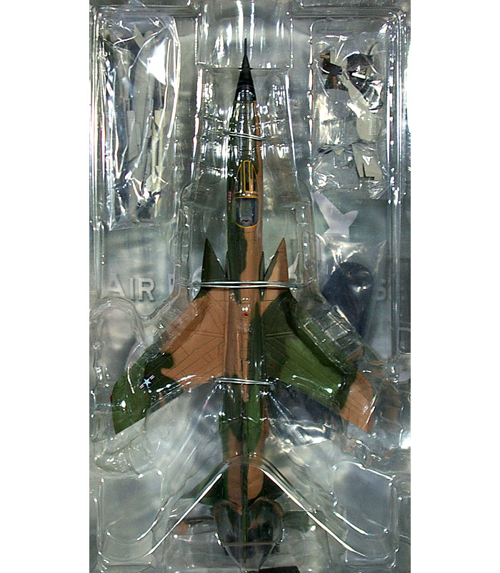 F-105D サンダーチーフ アーカンソー・トラベラー 完成品 (ホビーマスター 1/72 エアパワー シリーズ （ジェット） No.HA2509) 商品画像_1