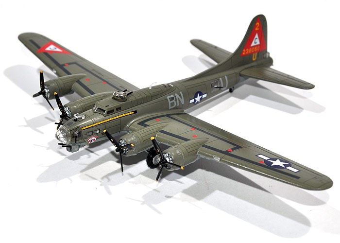 B-17G フライングフォートレス 第359爆撃飛行隊 サンダーバード (42-38050) 完成品 (ホーガンウイングス M-SERIES No.7679) 商品画像_1