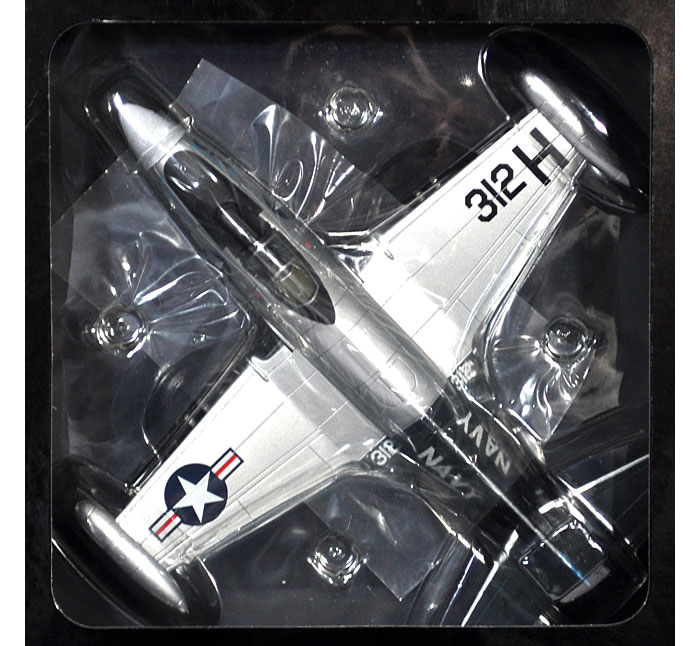 F9F-5 パンサー VF-153 ブルー・テール・フライ 完成品 (ファルコン モデルズ 1/72 Wings of Fame （現用機） No.FA721008) 商品画像_1