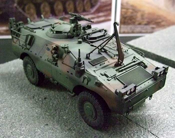 イタリア プーマ 4×4 軽装甲偵察車 プラモデル (トランペッター 1/35 AFVシリーズ No.05525) 商品画像_3