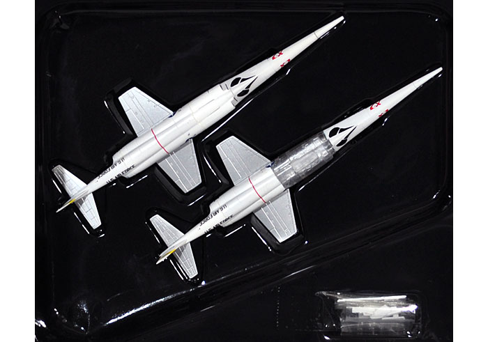 X-3 スティレット NACA 音速リサーチフライト 1954-56 (2機セット) 完成品 (ドラゴン 1/144 ウォーバーズシリーズ No.51035) 商品画像_1