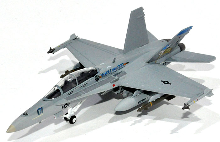 F/A-18D ホーネット VMFA(AW)-225 バイキングス (CE01) 完成品 (ワールド・エアクラフト・コレクション 1/200スケール ダイキャストモデルシリーズ No.22103) 商品画像_1