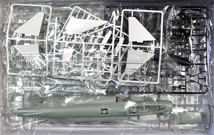 F-4B ファントム 2 VF-111 サンダウナーズ プラモデル (アカデミー 1/48 Scale Aircrafts No.12232) 商品画像_2