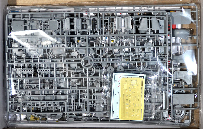 ドイツ L1500A Kfz.70 兵員輸送車 プラモデル (ミニアート 1/35 WW2 ミリタリーミニチュア No.35147) 商品画像_1