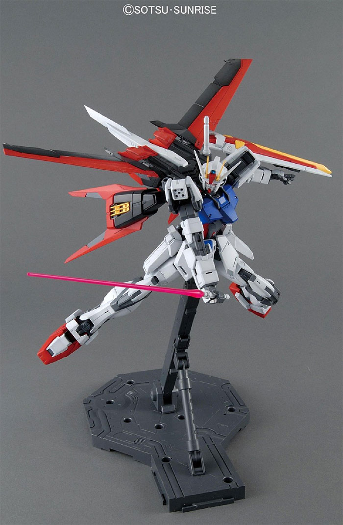 GAT-X105 エールストライクガンダム Ver.RM プラモデル (バンダイ MASTER GRADE (マスターグレード） No.5061590) 商品画像_4