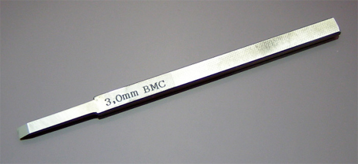 BMCタガネ 3.0mm タガネ (スジボリ堂 BMCタガネ No.Ｔ-300) 商品画像_1