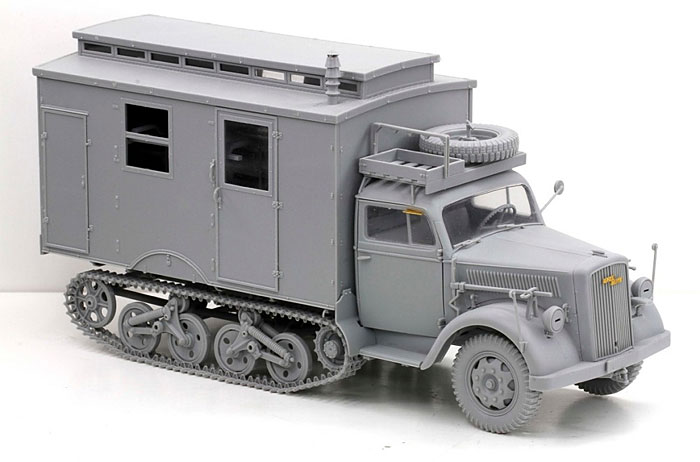 ドイツ Sd.Kfz.3 マウルティア 野戦救急車 プラモデル (サイバーホビー 1/35 AFV シリーズ （'39～'45 シリーズ） No.6766) 商品画像_3