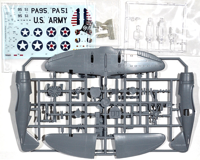 セバスキー P-35 戦闘機 訓練迷彩塗装 プラモデル (スペシャルホビー 1/72 エアクラフト プラモデル No.SH72262) 商品画像_1