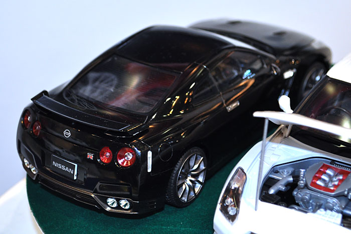 ニッサン GT-R (R35) ピュアエディション 2012年モデル (メテオ フレーク ブラック パール) プラモデル (アオシマ 1/24 プリペイントモデル シリーズ No.029) 商品画像_3