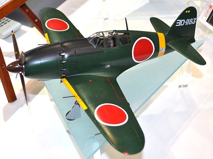 三菱 J2M3 局地戦闘機 雷電 21型 第302航空隊 プラモデル (ハセガワ 1/32 飛行機 限定生産 No.08233) 商品画像_3