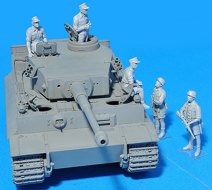 ドイツ軍 降下猟兵と戦車兵 イタリア 1943 プラモデル (ミニアート 1/35 WW2 ミリタリーミニチュア No.35163) 商品画像_3