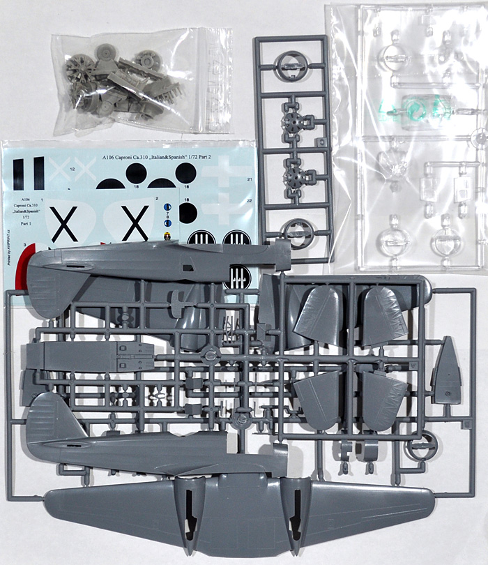 カプロニ Ca.310 リベッチオ 爆撃機 イタリア&フランコ軍 プラモデル (アズール 1/72 航空機モデル No.A106) 商品画像_1