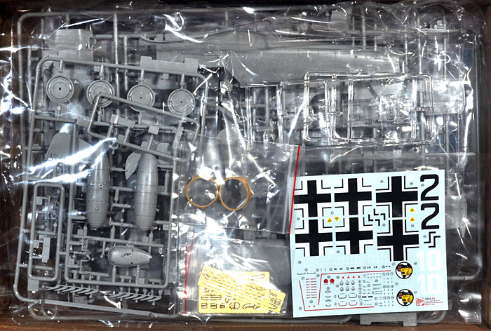 メッサーシュミット Bf109E-7 Trop プラモデル (サイバーホビー 1/32 ウイングテック シリーズ No.3223) 商品画像_1