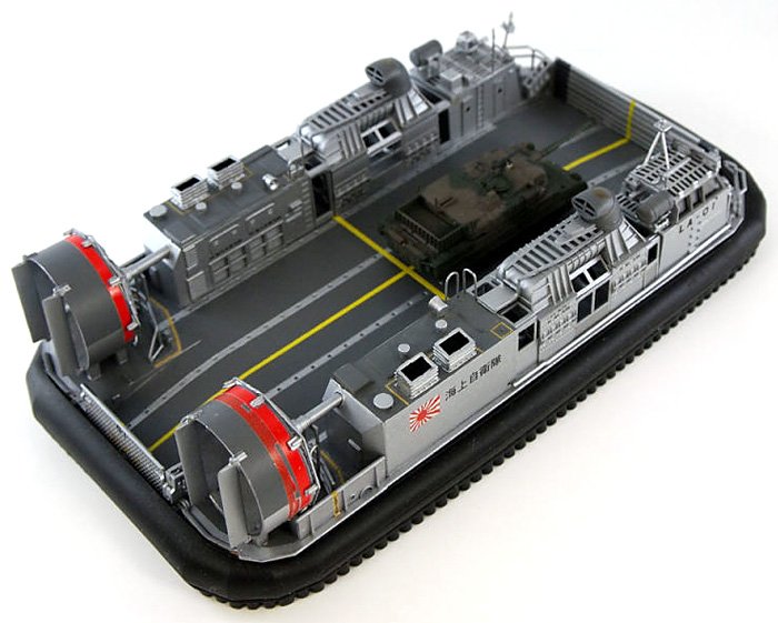 海上自衛隊 エアクッション型揚陸艇 LCAC 1号型 (10式戦車キット1個付) プラモデル (ピットロード スカイウェーブ D シリーズ No.D-003) 商品画像_4