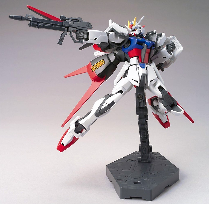 GAT-X105＋AQM/E-X01 エールストライクガンダム プラモデル (バンダイ HGCE ハイグレード コズミック・イラ No.171) 商品画像_3