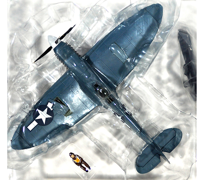 スピットファイア PR.Mk.9 第7写真偵察飛行隊 完成品 (ホビーマスター 1/48 エアパワー シリーズ （レシプロ） No.HA7606) 商品画像_1