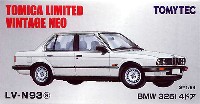 BMW 325i 4ドア (白)