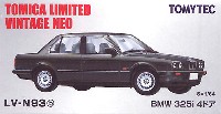 BMW 325i 4ドア (黒)