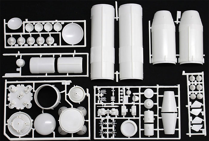 サターン5型 ロケット (月着陸船付属) プラモデル (amt プラスチックモデルキット No.AMT846/12) 商品画像_1