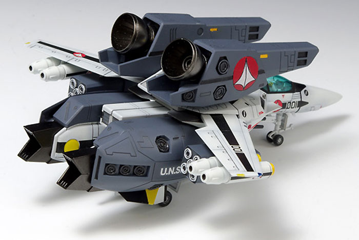 VF-1S スーパーバルキリー ファイター ロイ・フォッカー仕様 プラモデル (ウェーブ 超時空要塞マクロス シリーズ No.009) 商品画像_2