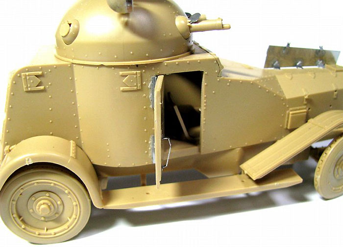 ヴィッカース クロスレイ M25装甲車 日本陸軍/海軍陸戦隊仕様 (エッチングパーツ付) プラモデル (ピットロード 1/35 グランドアーマーシリーズ No.G032E) 商品画像_2